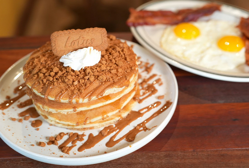 COOKIE BUTTER GRIDDLECAKES